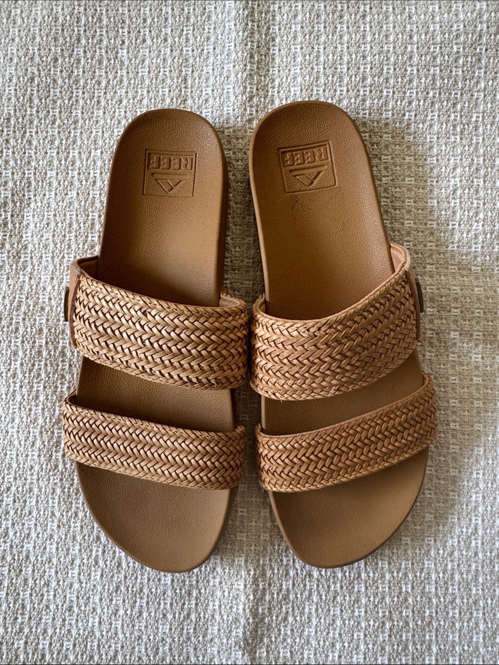 Women's Size 8 Light Brown Reef Sandals